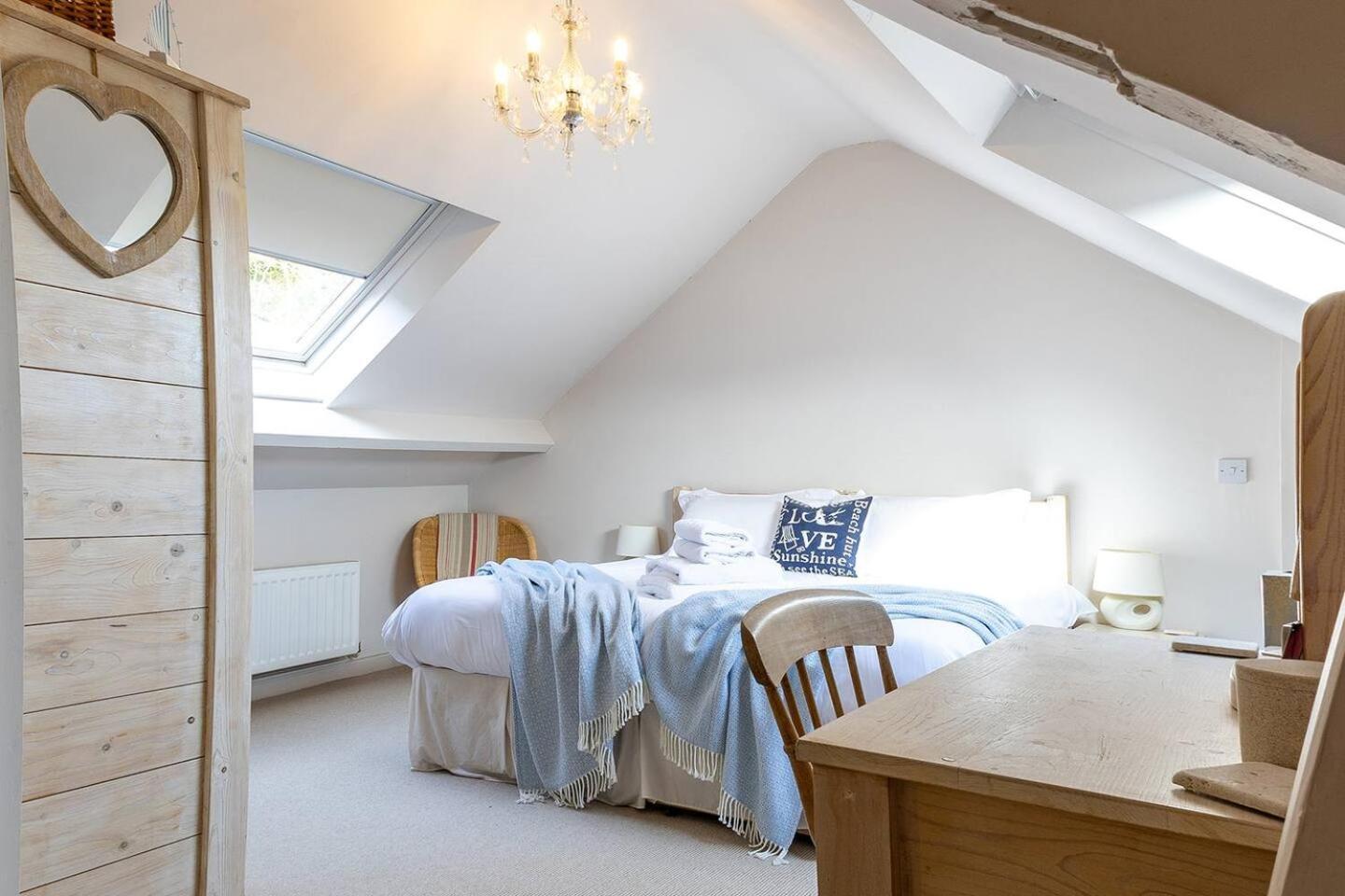 Turnerdale Cottage, Nr Whitby, Sleeps 6, Dogs Holiday home
